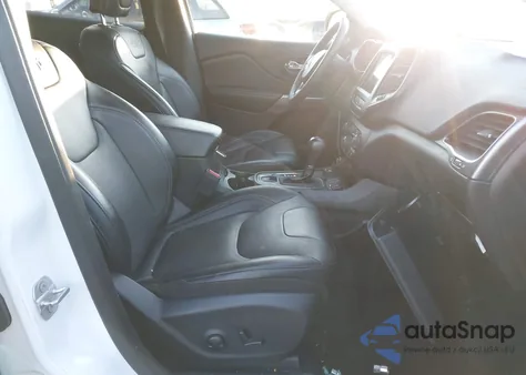 2022 Jeep Cherokee Latitude Lux 4X4 z USA, uszkodzony, nr VIN 1C4PJMMN0ND506159